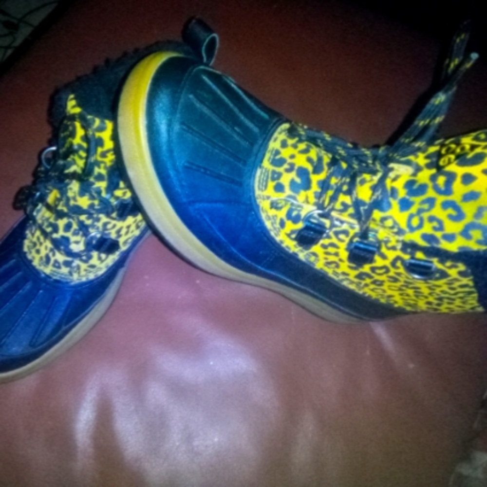 Nike ACG Women's Size 8 (US) leopard print/black
